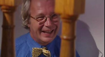 sex đưa tiền Anh ta đánh cắp tivi để thủ dâm và trò chuyện với các nữ phim sex liếm lồn diễn viên khiêu dâm.