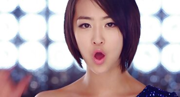 sex vn mới nhat Lesbian brunette đi hói trong xoa bóp. hinh xxx